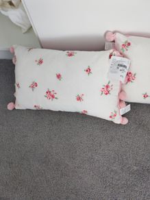 Matching Cushions - never used tags on