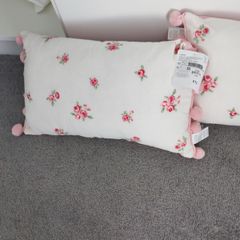 Matching Cushions - never used tags on