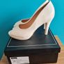 Brand New in original box BELLUCCI Ivory/white peep-toe shoes - size IE 3 / EU 36 Image 2