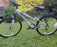 Apollo Elusion 14" Mountain Bike, 26" wheels, Shimano gears & Extras