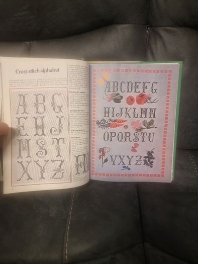 Complete Guide to Embroidery ("Golden Hands") (Hardcover)