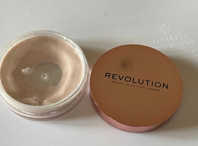 Revolution Pore Primer