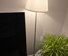 Floor lamp