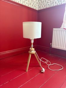 Table lamp