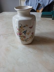 Wicklow Vale  Ireland Bird & Butterfly Pattern Vase.