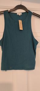 clothes crop top