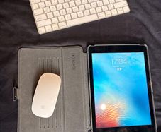 iPad Air 2 (64GB) + Magic Keyboard & Mouse 2