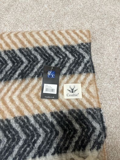 New scarf tags on