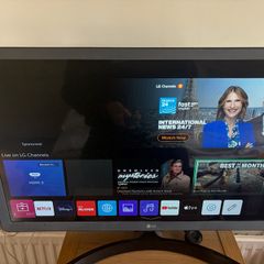 LG 28 inch Smart Tv