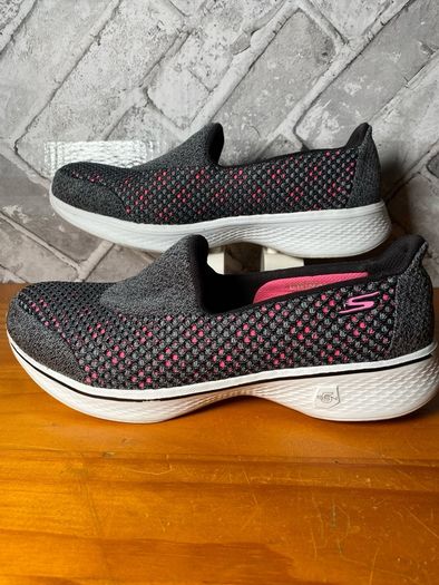 Skechers Go Walk 4 Ladies Slip On Trainers UK6 EU39