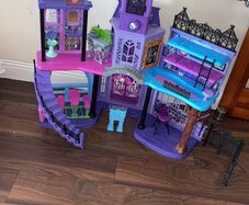 monster high doll house