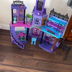 monster high doll house