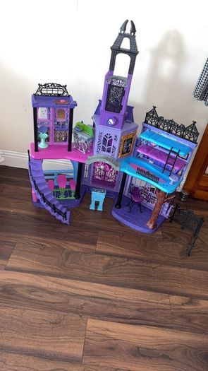 monster high doll house