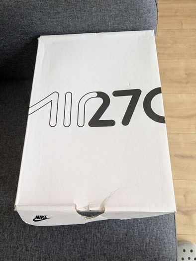 Nike Air Max 270 Size 9