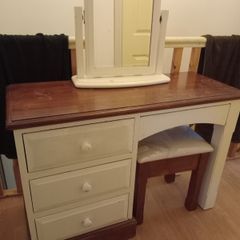 Dressing table