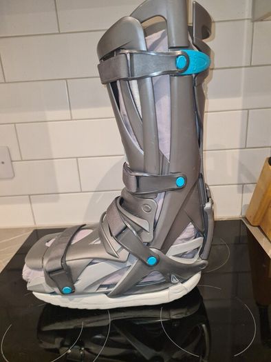 orthopaedic boot