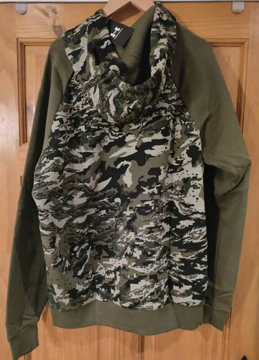 Under Armour Camo Hoodie L New