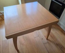 Extendable Dining Table