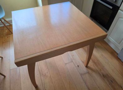 Extendable Dining Table