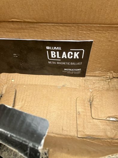 grow light with 2 bulbs