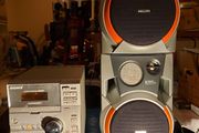 Sony Micro Hifi System Model CMT-CP1, Radio, CD and Tape with Two Philips Speakers Model FWB-C355-01 in excellent condition