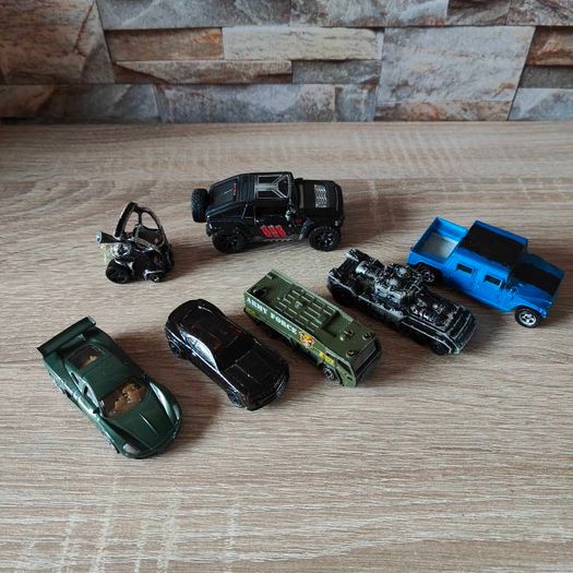 7 small toy cars