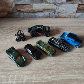 7 small toy cars