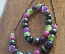 Vintage necklace and bracelet.