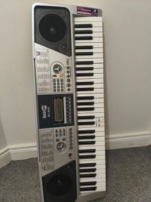 The RockJam 661 keyboard piano