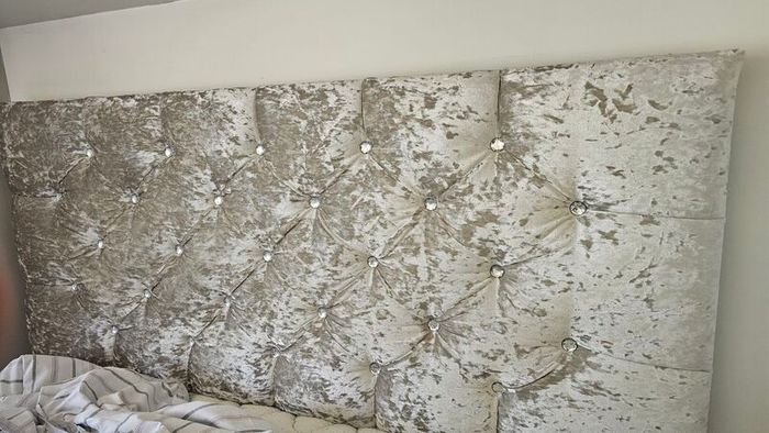 Double headboard.(5 foot)