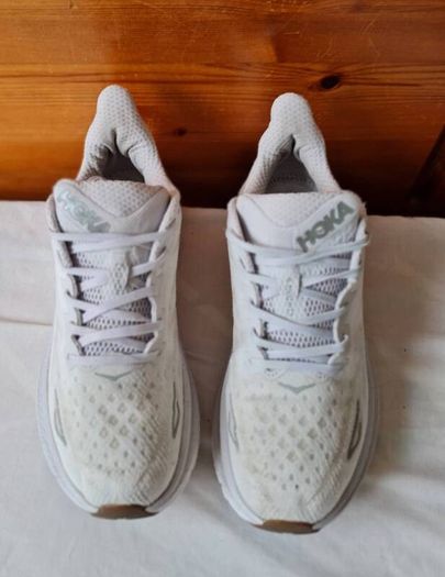 Hoka clifton 9 white Size 10 eu 44.5 in excellent condition