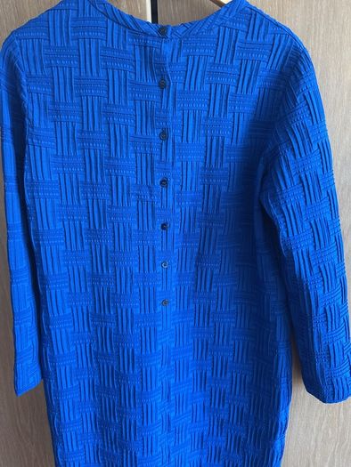 Vanilia knee length blue textured dress with long sleeves, size 38 (10-12)