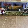 Munsters Dracula  1:18 Image 2