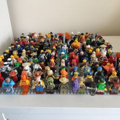 Massive LEGO Collection (2011-2018) Mixed Figures & Bricks, Blue Ninjago NRG Zane figure with his spinner.