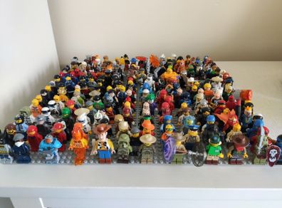 LEGO Collection (2011-2018) Mixed Figures & Bricks, Blue Ninjago NRG Zane figure with his spinner.