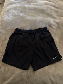 Nike shorts size L
