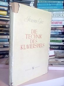 Die Technik Des Klavierspiels by Jozsef Gat (The Technique of Piano Playing) (LP214)