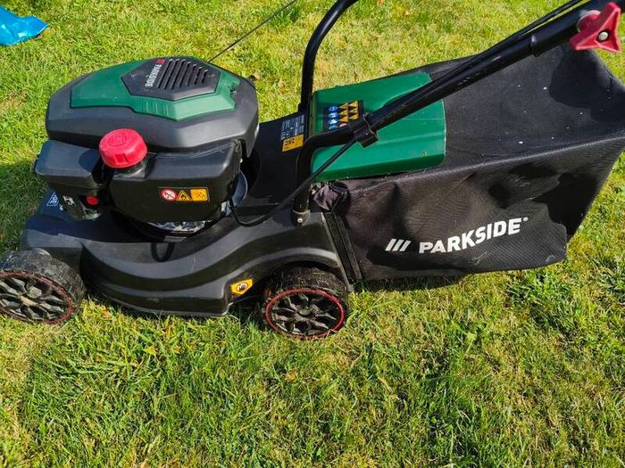 Lawnmower