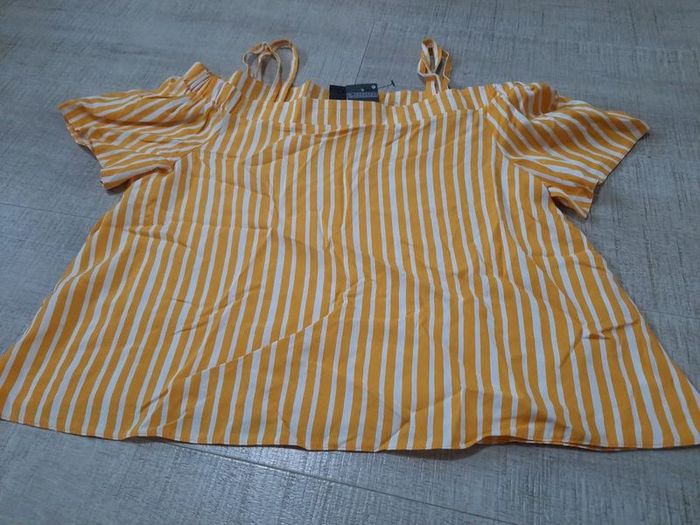 brand new girls top size 12-13 years