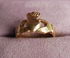 Ladies 14ct Yellow Gold Claddagh Ring - Claddagh Ring size L1/2  - 4,8g