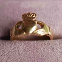 Ladies 14ct Yellow Gold Claddagh Ring - Claddagh Ring size L1/2  - 4,8g