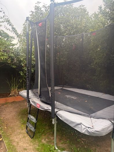 Berg Rectangular Trampoline on Legs