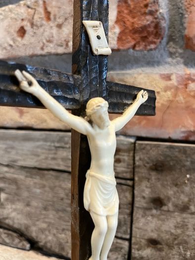 vintage holly cross