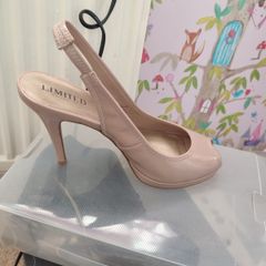 Peep toe