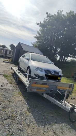 B6 Passats breaking for parts
