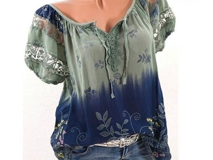 BNWOT Gorgeous Green & Navy Floral Short Sleeved Top Size 5XL