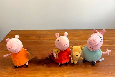 Peppa Pig Bundle - 4 Plush soft toys + 7 Toy Instruments