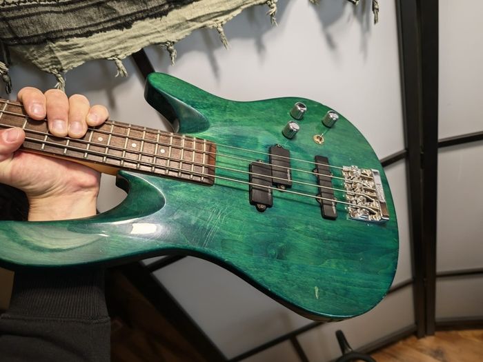 Washburn xs-4 Axxess Active Bass Made in Korea