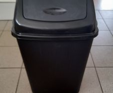 BN 60 litre black kitchen swing bin..