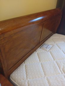 King-size Mahogany Sleigh Mahogany Bed
